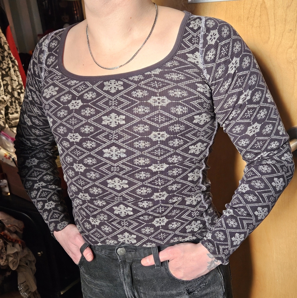 Geometric Pattern Long Sleeve Top